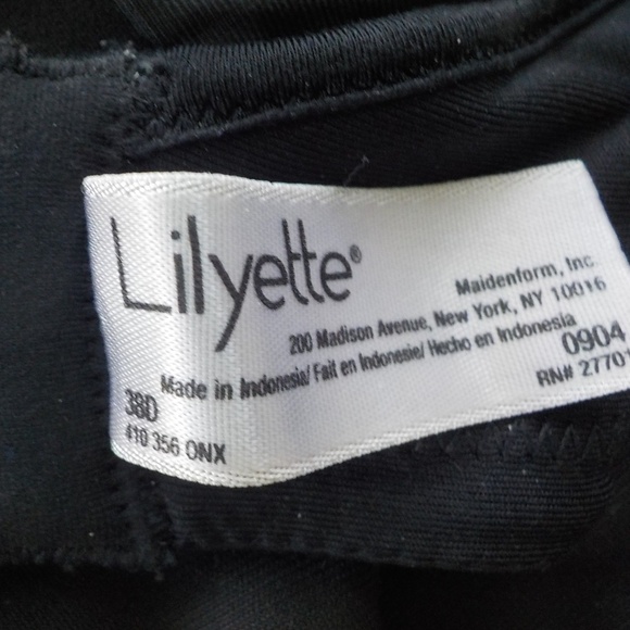 2 Lilyette Minimizer Bra - Picture 9 of 13